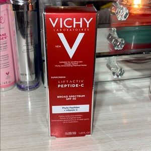 Vichy Laboratoires Sunscreen
